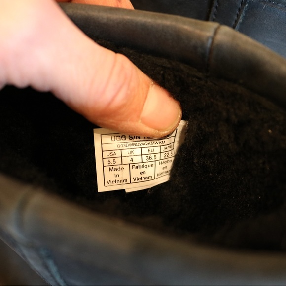 UGG waterproof snow x Vibram soles - Picture 7 of 8